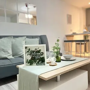 New Build Cosy Duplex Modern Greater Manchester Stockport